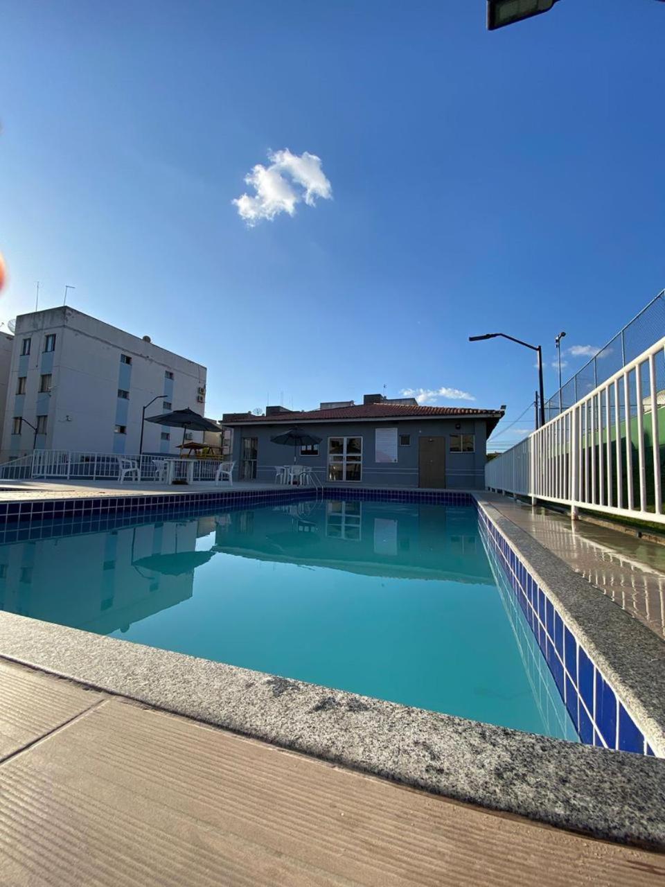 Ap Aconchegante Com Piscina E Estacionamento Proximo Ao Centro Apartment Feira de Santana Ngoại thất bức ảnh
